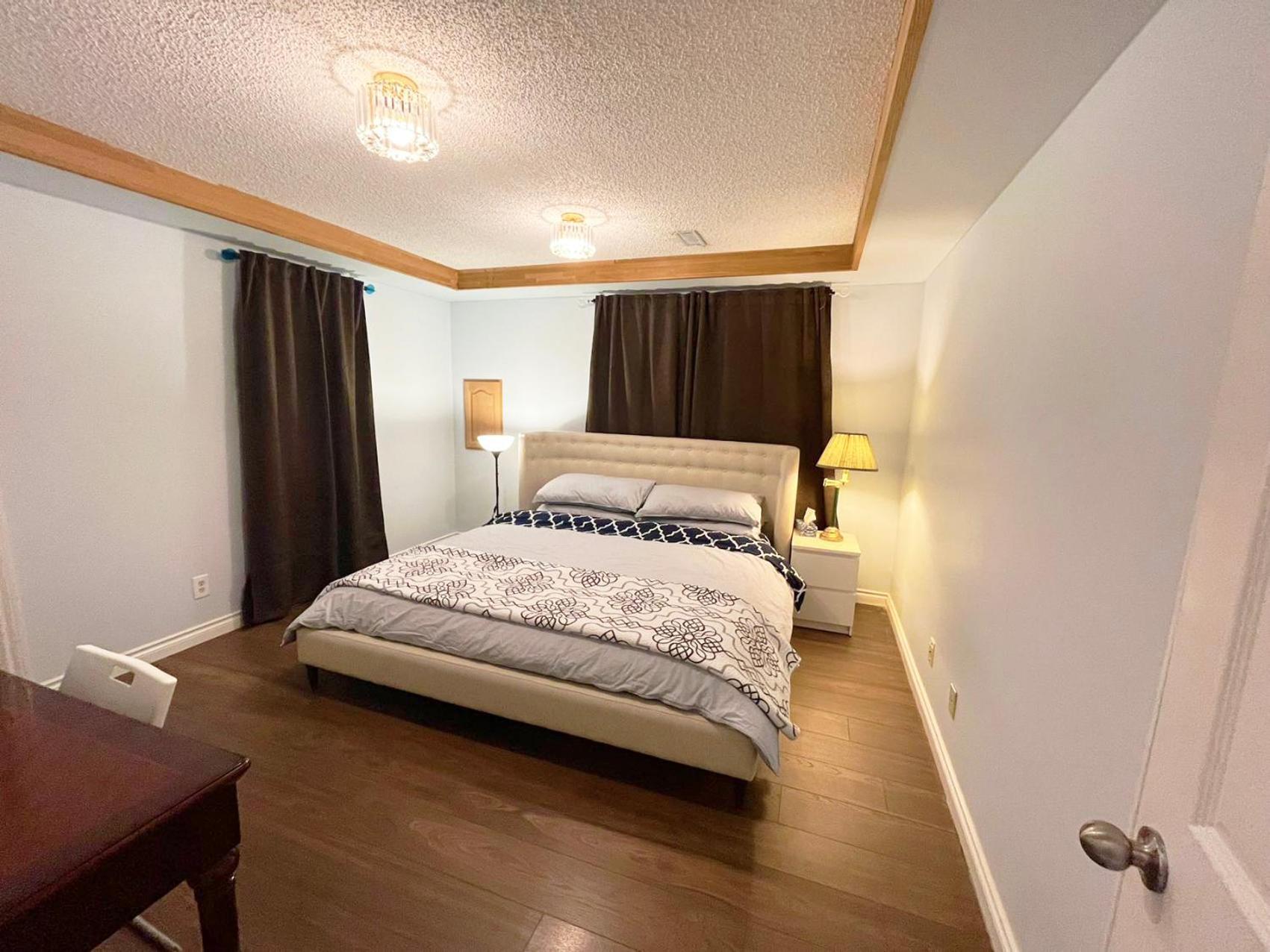 Private Suite With Private Entrance King Bed Richmond Exterior photo